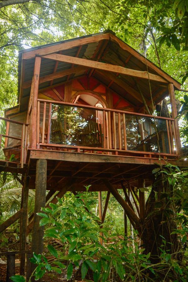Tukulolo Treehouses Makaunga Екстер'єр фото